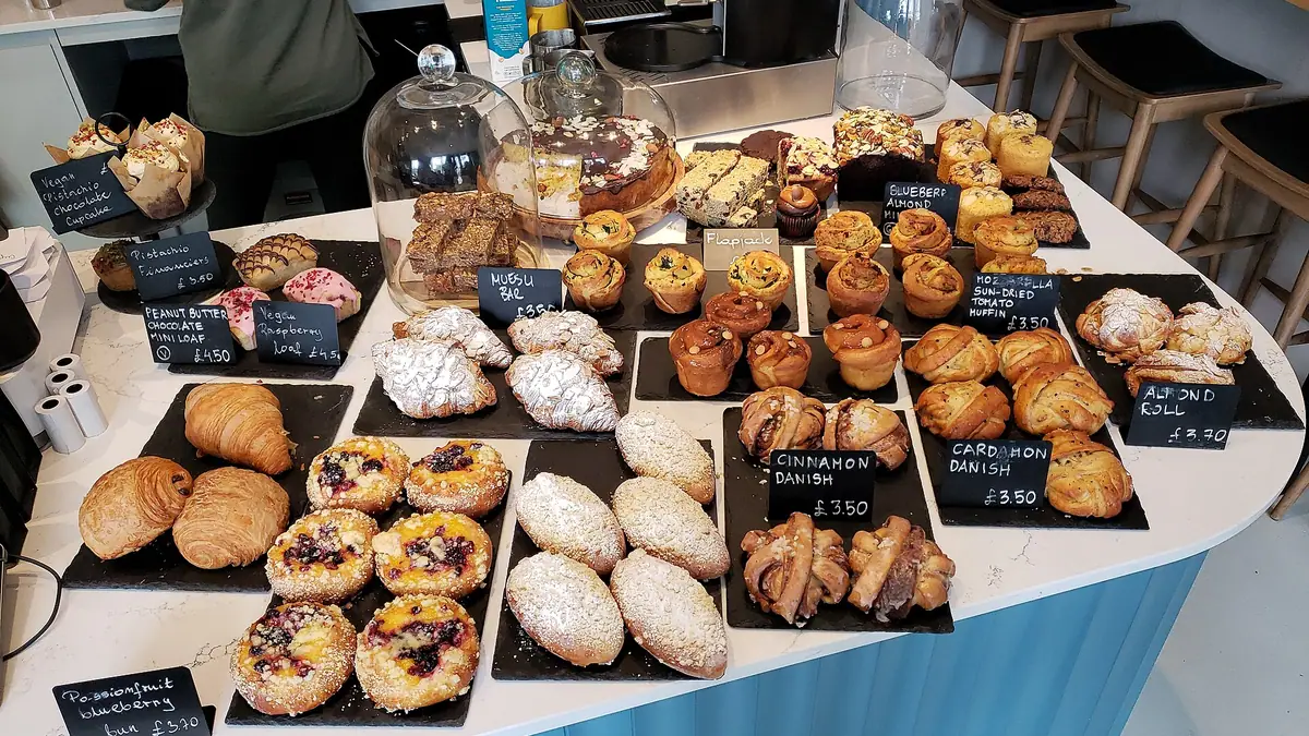 Midnight Baker Becca Jane – bakery in Evesham town centre
